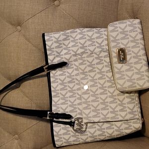 Michael Kors Tote set